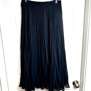 Ladies A New Day Black Pleated Midi Skirt, Lined. Size Medium Elastic Waist